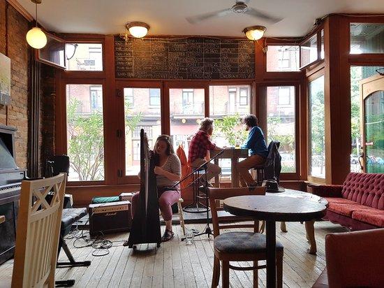 Le Depanneur Cafe