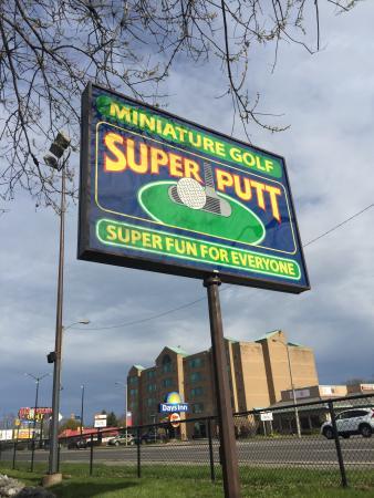 Super Putt